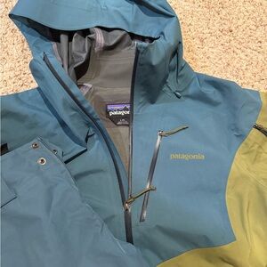 Patagonia Teal and Olive Hooded Jacket and snow pants